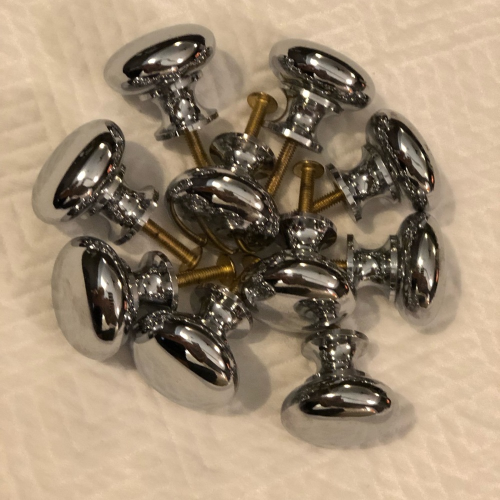 Chrome cabinet/Drawer Knobs - Round (set of 10)